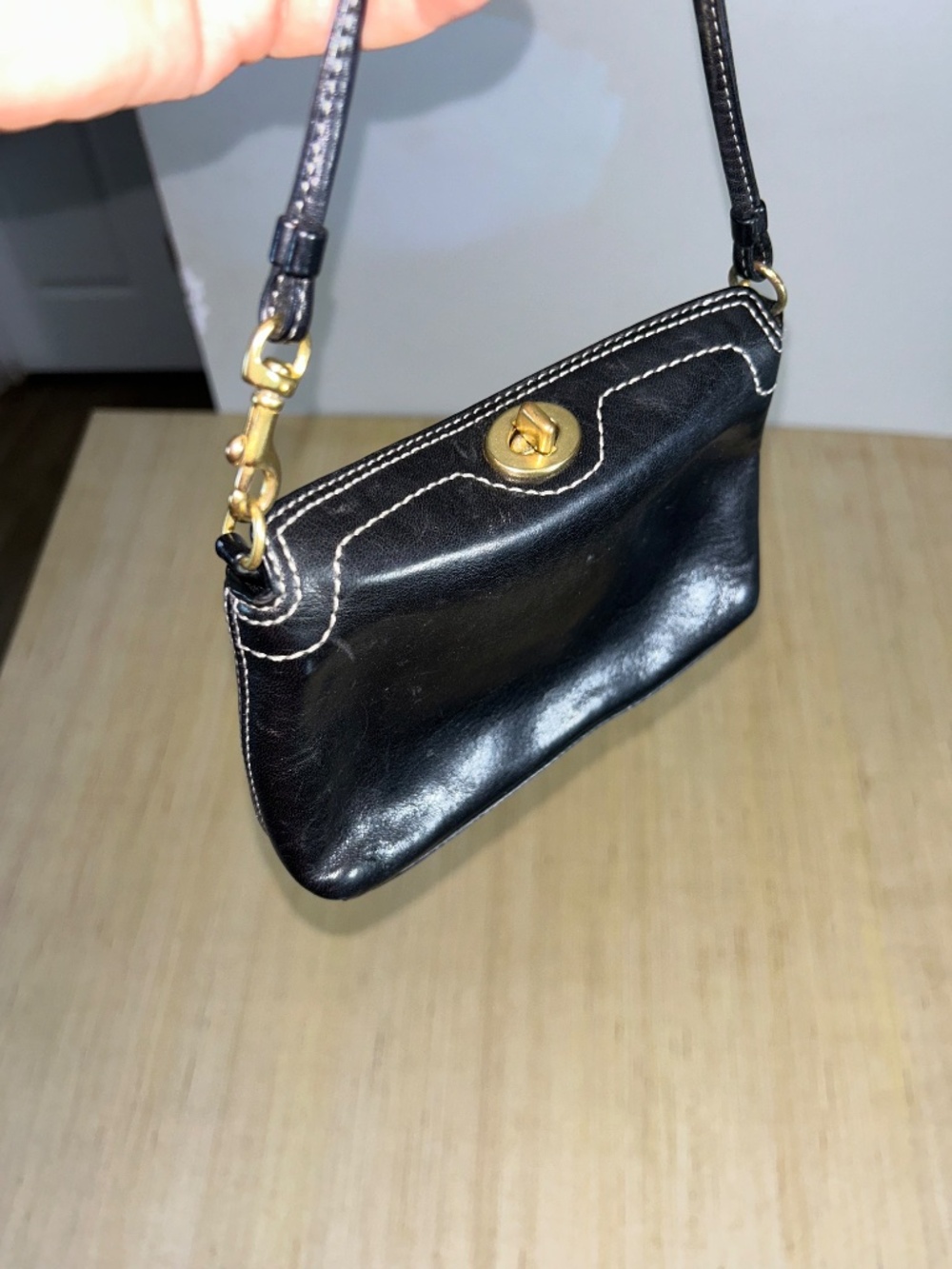 Vintage Coach Black leather Coach Mini Shoulder Bag Wristlet With Brass Hardware - Picture 3 of 9